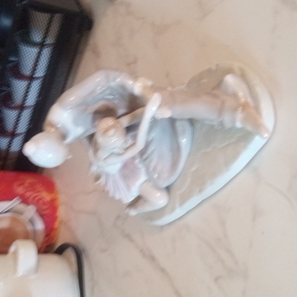Ballerina and Clown Porcelain Figurine RARE FIND - Picture 2 of 3